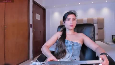 Catalina Santana online show from September 23, 2025, 6:00 pm