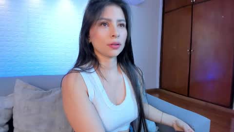 Catalina Santana online show from October 11, 2025, 5:44 pm