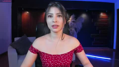 Catalina Santana online show from October 15, 2025, 5:13 pm