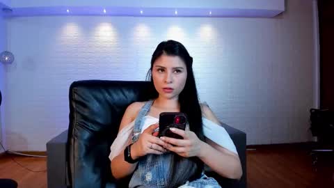 Catalina Santana online show from October 18, 2025, 6:08 pm