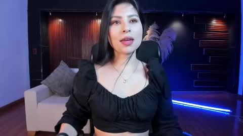 Catalina Santana online show from October 20, 2025, 8:42 pm