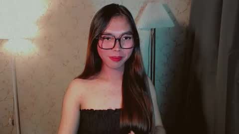 Snapshot of catherine_365 chatting on October 17, 2025, 5:15 pm catherine_365 online show from October 17, 2025, 5:15 pm