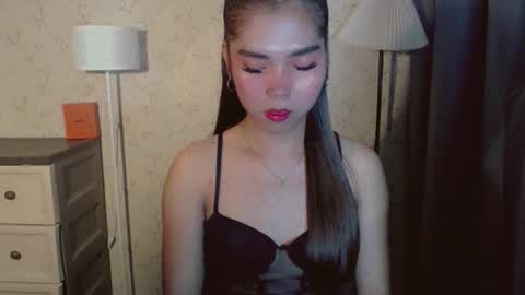 Snapshot of catherine_365 chatting on November 25, 2025, 6:30 pm catherine_365 online show from November 25, 2025, 6:30 pm