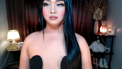 Snapshot of catherine_louise chatting on September 19, 2025, 4:18 pm cath online show from September 19, 2025, 4:18 pm