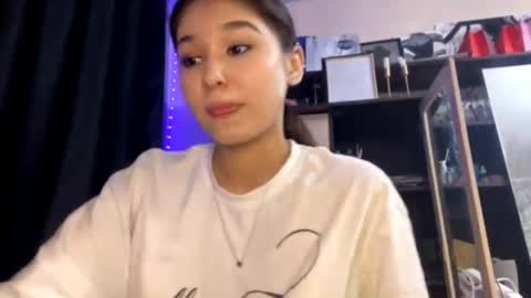 catherinepirs online show from April 13, 2026, 12:21 pm