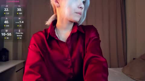 Mia online show from March 4, 2026, 11:16 am