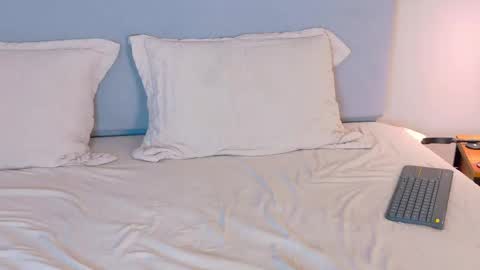 CATH  online show from November 9, 2025, 7:39 am