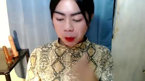 cathy_ho online show from January 19, 2025, 1:21 am