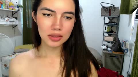 Snapshot of cathy_lyn chatting on May 26, 2026, 12:39 am cathy_lyn online show from May 26, 2026, 12:39 am