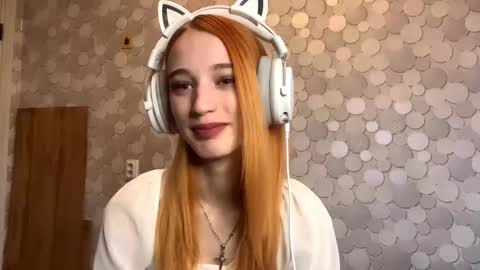 Snapshot of cathyhollands chatting on November 3, 2025, 7:20 am Amelia online show from November 3, 2025, 7:20 am