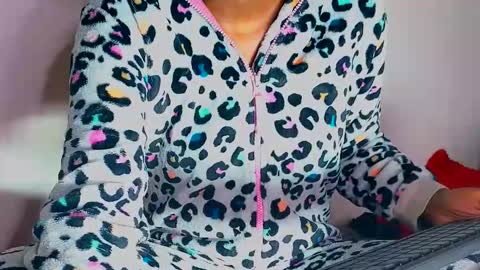 catrine online show from November 1, 2025, 5:26 pm