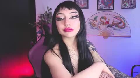 Snapshot of cati_petite chatting on July 9, 2026, 7:29 pm Cati help me reach my goal of 100 thumbs up again 3 online show from July 9, 2026, 7:29 pm