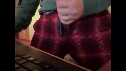 Snapshot of catmandoo21001 chatting on December 28, 2024, 10:34 pm catmandoo21001 online show from December 28, 2024, 10:34 pm