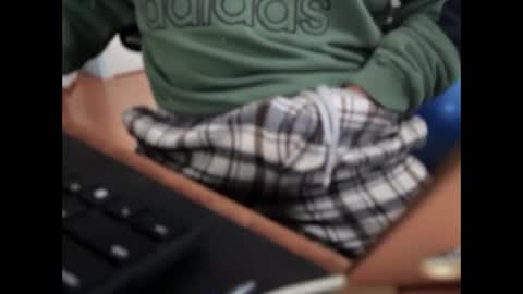 Snapshot of catmandoo21001 chatting on January 17, 2025, 8:55 pm catmandoo21001 online show from January 17, 2025, 8:55 pm