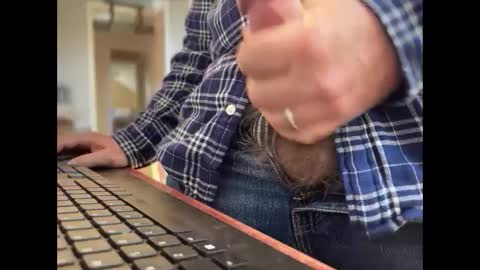 Snapshot of catmandoo21001 chatting on February 14, 2025, 4:31 pm catmandoo21001 online show from February 14, 2025, 4:31 pm