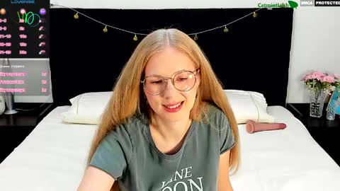 CatmintLush online show from May 10, 2026, 11:32 pm