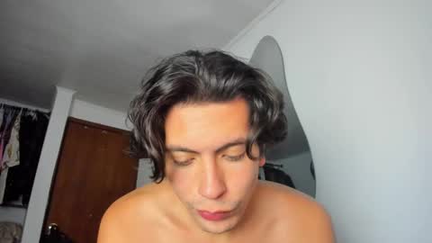 catnuaa online show from December 27, 2024, 3:42 am