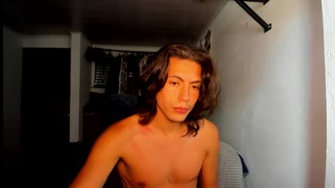 catnuaa online show from April 24, 2026, 3:36 pm