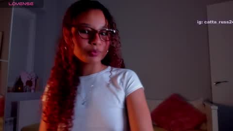 Snapshot of cattaleya_russ chatting on December 15, 2024, 4:40 am catta 3 online show from December 15, 2024, 4:40 am