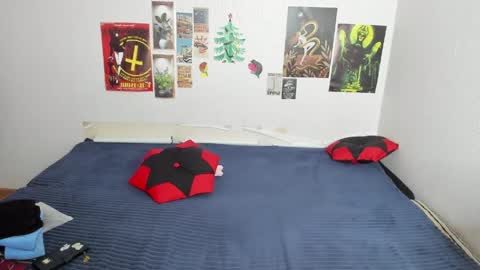 cattie_w_ online show from April 11, 2026, 7:45 am