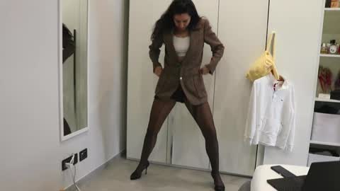 Snapshot of catty190 chatting on March 1, 2025, 9:51 am catty online show from March 1, 2025, 9:51 am