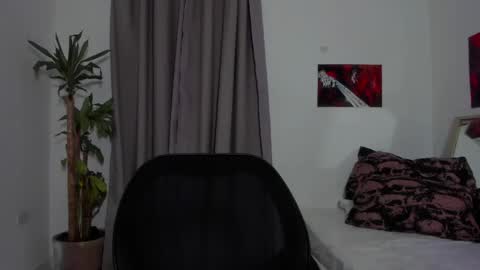 Catty online show from April 9, 2026, 5:18 am