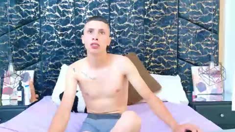 Snapshot of cattyandnicky chatting on October 2, 2025, 1:29 pm CattyANDnicky online show from October 2, 2025, 1:29 pm