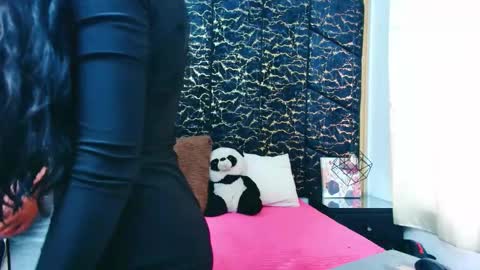 Snapshot of cattyandnicky chatting on October 24, 2025, 12:23 pm CattyANDnicky online show from October 24, 2025, 12:23 pm