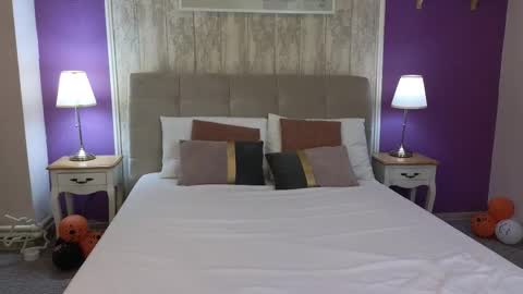 Snapshot of cb_ivanna chatting on November 20, 2025, 6:02 am Ivanna online show from November 20, 2025, 6:02 am