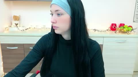 Snapshot of cb_ivanna chatting on January 14, 2026, 5:57 am Ivanna online show from January 14, 2026, 5:57 am