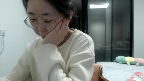 Snapshot of cbz112233 chatting on December 19, 2024, 2:02 pm ANNYANNY online show from December 19, 2024, 2:02 pm