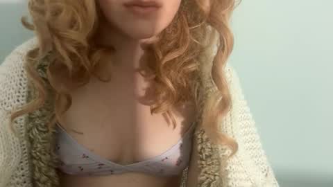 Snapshot of cclavender chatting on February 22, 2026, 9:57 pm Claire online show from February 22, 2026, 9:57 pm