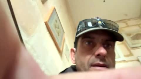 cclovefrench online show from December 16, 2025, 10:09 am