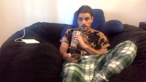 Rivs online show from February 20, 2025, 6:46 pm