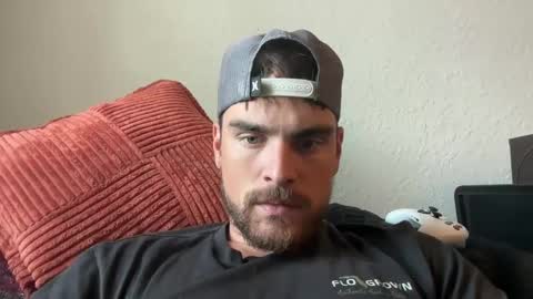 Rivs online show from September 21, 2025, 7:37 pm