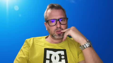 Tomys online show from December 1, 2025, 7:52 pm