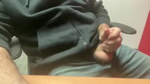 Snapshot of cdndad chatting on November 18, 2025, 10:14 pm cdndad online show from November 18, 2025, 10:14 pm