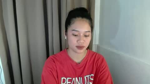 Celine online show from December 19, 2025, 5:20 pm