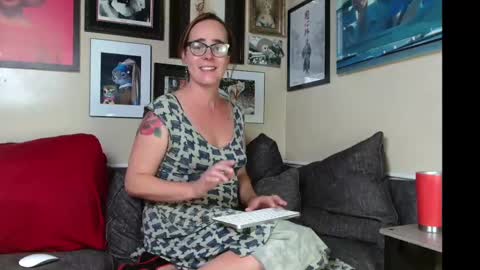 Cecily Saint Claire online show from October 2, 2025, 12:23 pm