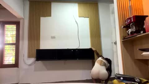 CEDRELARYAN online show from November 10, 2025, 8:41 pm