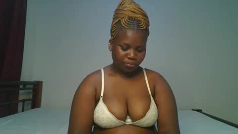 ceepretty25 online show from February 18, 2026, 9:38 am