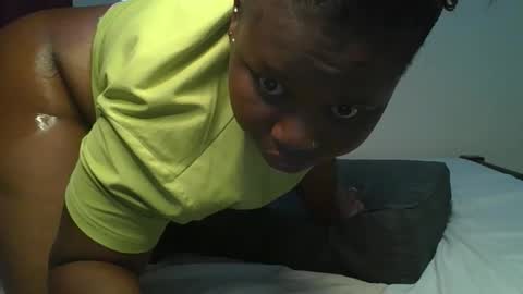 ceepretty25 online show from March 18, 2026, 12:30 pm