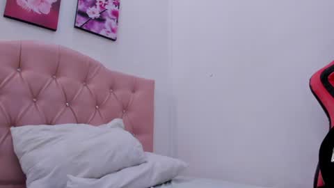 celeste_bellanova online show from July 16, 2026, 12:11 pm