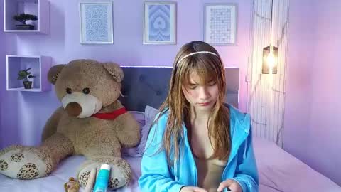 Snapshot of celeste_london chatting on April 25, 2026, 2:58 pm C E L E S T E online show from April 25, 2026, 2:58 pm