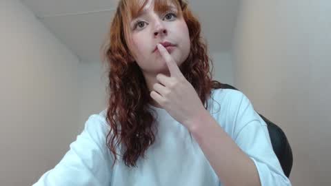 Snapshot of celesteayase chatting on February 3, 2025, 9:18 pm celesteayase online show from February 3, 2025, 9:18 pm