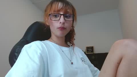 Snapshot of celesteayase chatting on February 4, 2025, 3:22 am celesteayase online show from February 4, 2025, 3:22 am