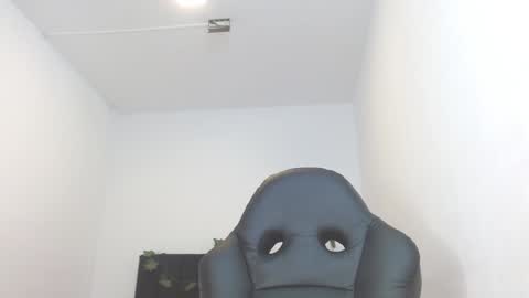 Snapshot of celesteayase chatting on February 7, 2025, 2:40 am celesteayase online show from February 7, 2025, 2:40 am
