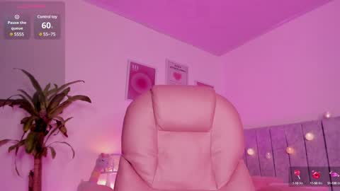 Snapshot of celestecute_ chatting on December 13, 2024, 2:54 am Celeste   INSTAGRAM Celestecute 01 online show from December 13, 2024, 2:54 am
