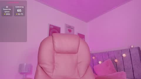 Snapshot of celestecute_ chatting on December 29, 2024, 4:38 am Celeste   INSTAGRAM Celestecute 01 online show from December 29, 2024, 4:38 am
