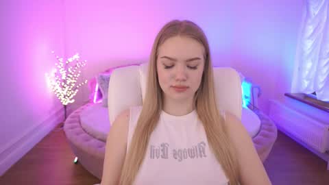 celestenoirr online show from February 12, 2026, 8:53 am